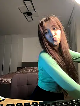 Snapshot of anna_elfi chatting on 10-14-25, 03:12 anna elfi online show from 10-14-25, 03:12