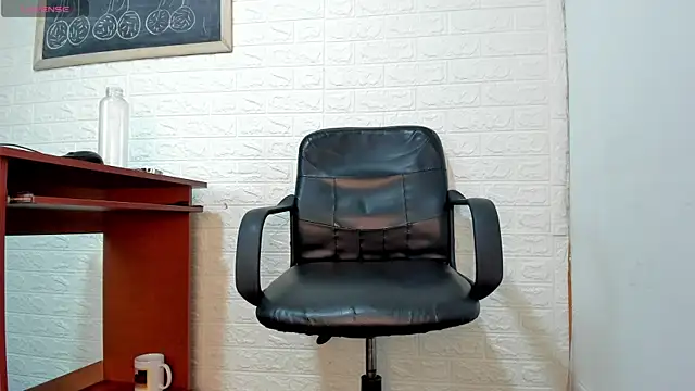 Miiss eva online show from 03-22-25, 11:21