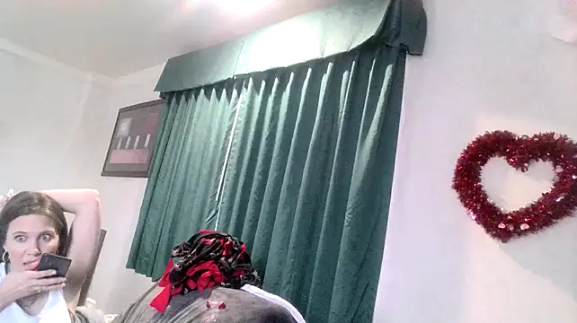 Snapshot of AQuickPhyx chatting on 02-13-25, 08:55 AQuickPhyx online show from 02-13-25, 08:55