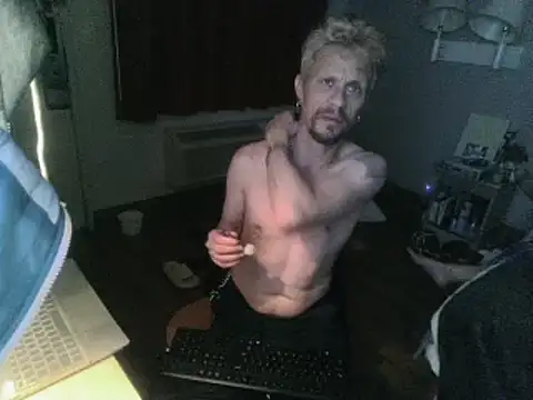 Snapshot of AQuickPhyx chatting on 02-20-25, 01:40 AQuickPhyx online show from 02-20-25, 01:40