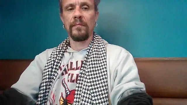 Snapshot of AQuickPhyx chatting on 03-14-25, 11:32 AQuickPhyx online show from 03-14-25, 11:32