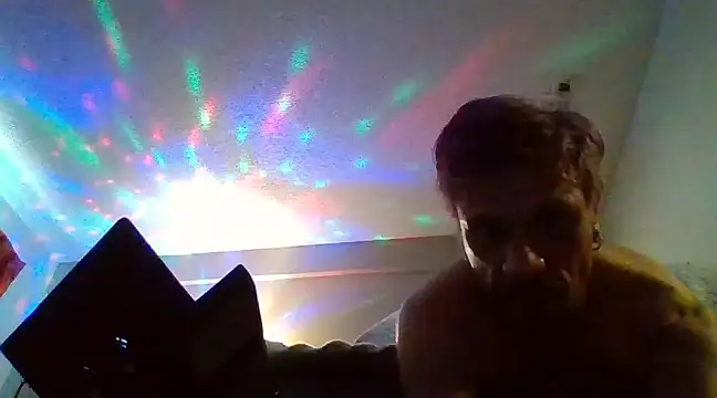 Snapshot of AQuickPhyx chatting on 03-07-25, 09:48 AQuickPhyx online show from 03-07-25, 09:48