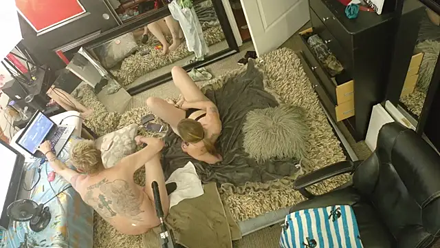 Snapshot of AQuickPhyx chatting on 03-16-26, 11:51 AQuickPhyx online show from 03-16-26, 11:51