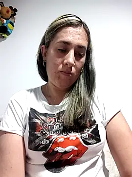 Snapshot of CHARLOTTE_1711 chatting on 02-05-26, 04:30 CHARLOTTE 1711 online show from 02-05-26, 04:30