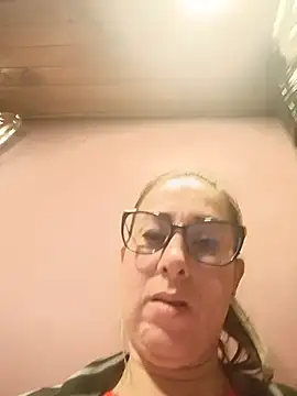 Snapshot of CHARLOTTE_1711 chatting on 05-14-26, 03:03 CHARLOTTE 1711 online show from 05-14-26, 03:03