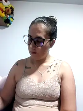 CHARLOTTE 1711 online show from 10-31-25, 04:20