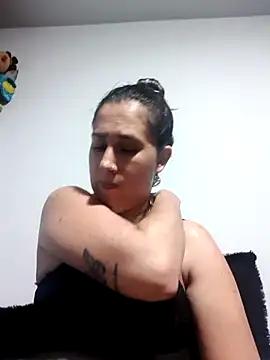 CHARLOTTE 1711 online show from 11-25-25, 04:46