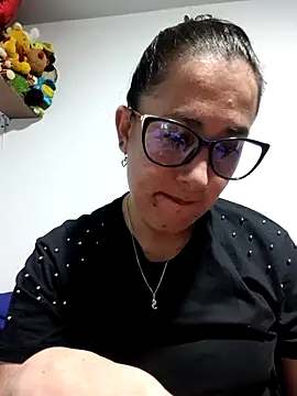 CHARLOTTE 1711 online show from 10-19-25, 04:26