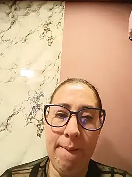 Snapshot of CHARLOTTE_1711 chatting on 06-10-26, 03:41 CHARLOTTE 1711 online show from 06-10-26, 03:41