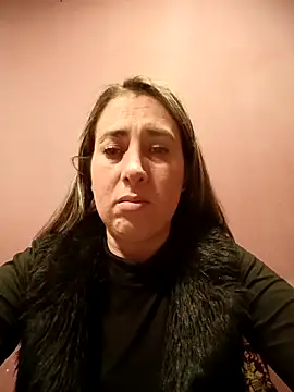 Snapshot of CHARLOTTE_1711 chatting on 05-11-26, 03:19 CHARLOTTE 1711 online show from 05-11-26, 03:19