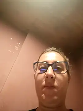 Snapshot of CHARLOTTE_1711 chatting on 02-27-26, 03:51 CHARLOTTE 1711 online show from 02-27-26, 03:51