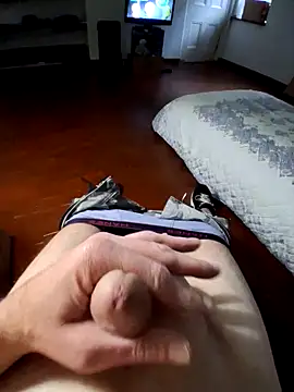 Snapshot of William1941 chatting on 10-21-25, 04:17 William1941 online show from 10-21-25, 04:17