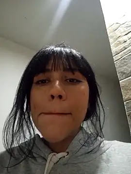 juli love11 online show from 01-25-25, 04:45