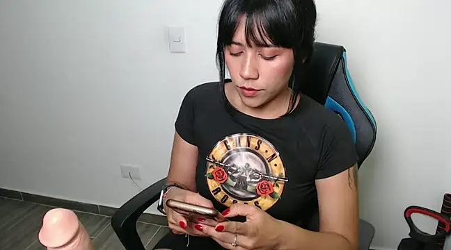 juli love11 online show from 01-22-25, 12:16