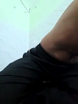 Snapshot of lusty_male69 chatting on 06-04-26, 11:48 lusty male69 online show from 06-04-26, 11:48