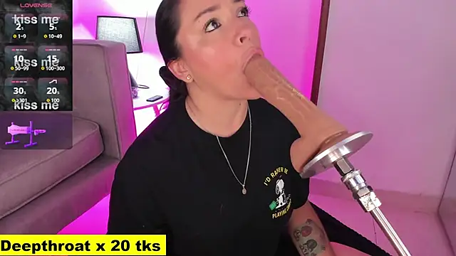 Snapshot of aurora-deepthroat chatting on 10-11-25, 11:44 aurora-deepthroat online show from 10-11-25, 11:44