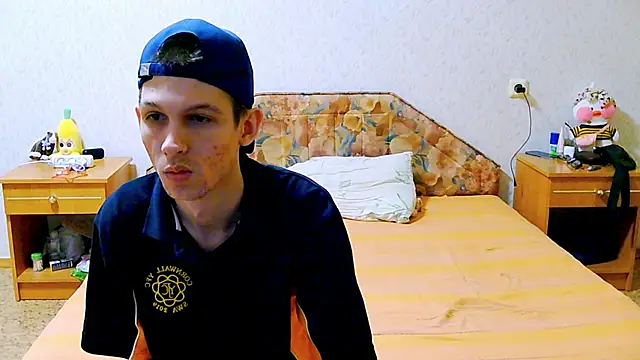 Lester Broo online show from 03-04-25, 05:03