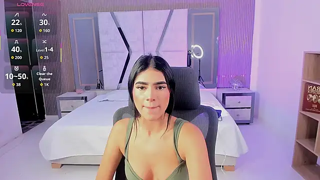 BellaaStorm online show from 10-06-25, 02:18