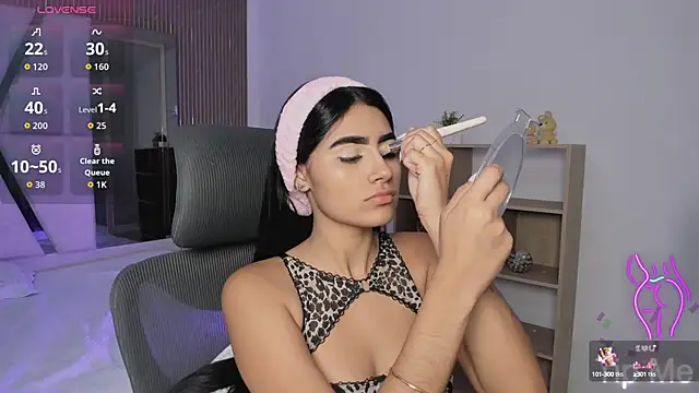 BellaaStorm online show from 09-28-25, 12:56