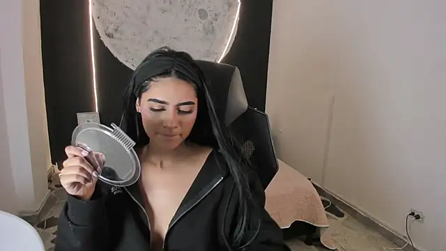 BellaaStorm online show from 10-18-25, 08:33