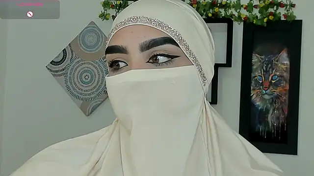 Maissa Alabi online show from 10-22-25, 09:46