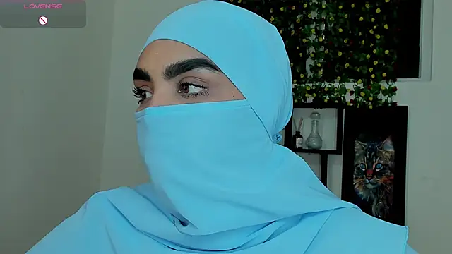 Maissa Alabi online show from 12-15-25, 04:13