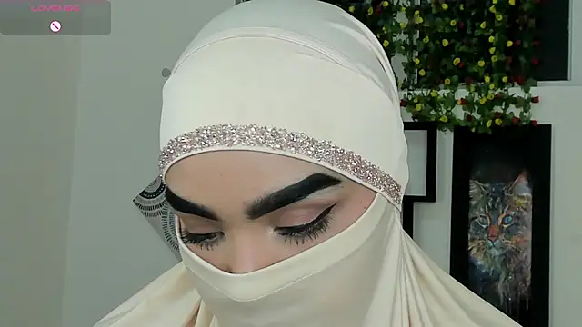 Maissa Alabi online show from 11-19-25, 07:36