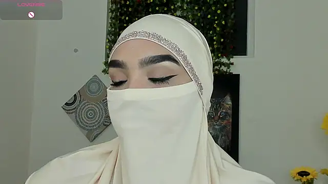 Maissa Alabi online show from 10-14-25, 06:41