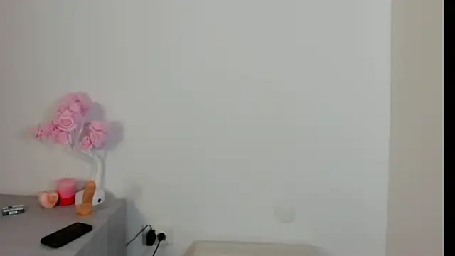 Snapshot of ShadowSweety chatting on 06-11-26, 05:43 ShadowSweety online show from 06-11-26, 05:43