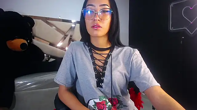 victoria ricci a online show from 03-08-25, 04:39