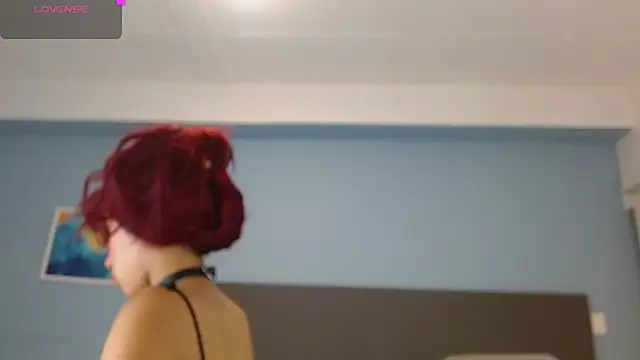 ilitzy cardona online show from 10-28-25, 03:40