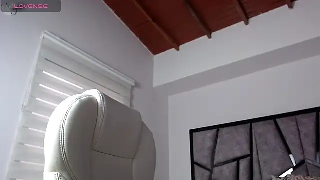 ilitzy cardona online show from 03-04-25, 06:39