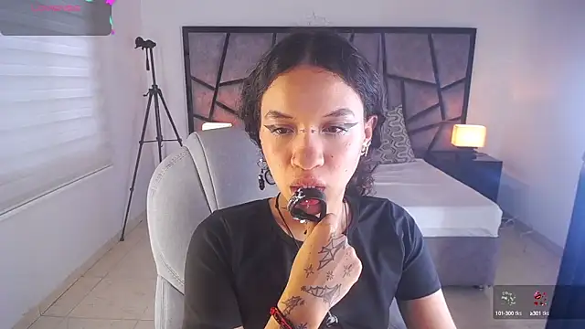 ilitzy cardona online show from 09-10-25, 07:02