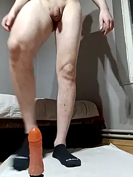 larzik94 online show from 03-01-26, 01:49