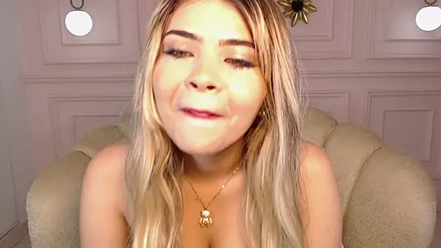 evelyn leee1 online show from 01-16-25, 11:48