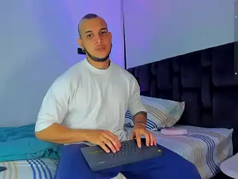 austinoficial online show from 02-05-26, 03:57