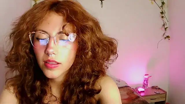 Snapshot of zoe_ch_ chatting on 09-09-25, 04:33 zoe ch online show from 09-09-25, 04:33