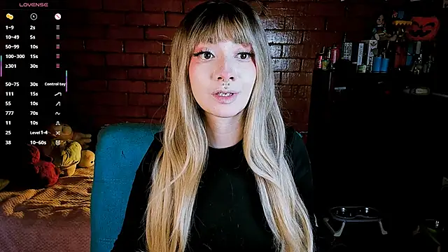 Annycolin  online show from 02-08-26, 04:21