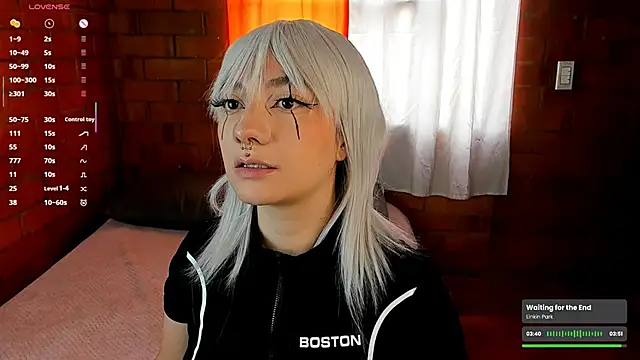 Annycolin  online show from 02-19-25, 07:48