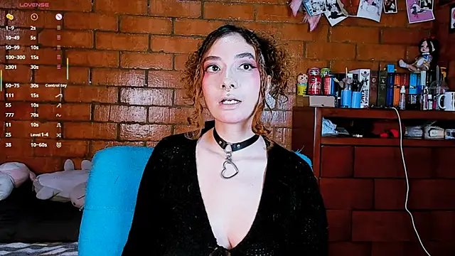 Annycolin  online show from 05-15-26, 09:35