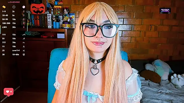 Annycolin  online show from 11-13-25, 04:05