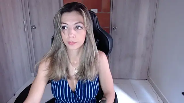 Princezzlove3 online show from 03-08-25, 03:35