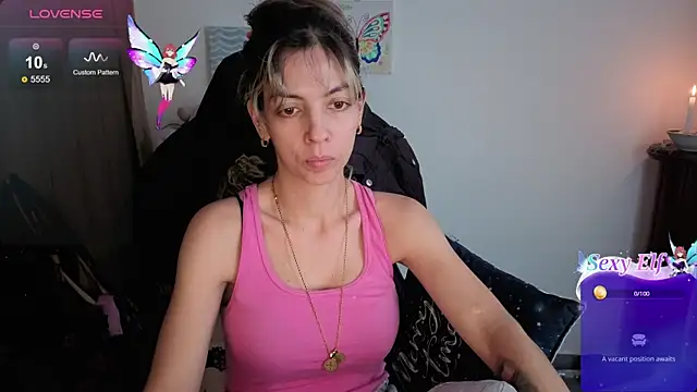 Snapshot of Princezzlove3 chatting on 06-07-26, 04:23 Princezzlove3 online show from 06-07-26, 04:23