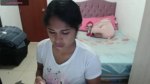 july-feria online show from 10-04-25, 04:08