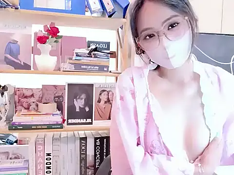 Snapshot of Lush-Office chatting on 04-26-26, 04:10 Lush-Office online show from 04-26-26, 04:10