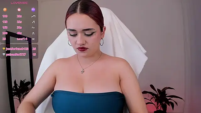 Snapshot of raven__white1 chatting on 01-18-25, 12:02 raven white1 online show from 01-18-25, 12:02