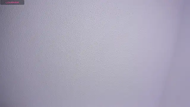 Snapshot of raven__white1 chatting on 02-18-25, 01:43 raven white1 online show from 02-18-25, 01:43