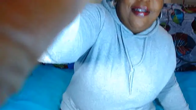 Snapshot of omalicha98 chatting on 07-10-26, 06:24 omalicha98 online show from 07-10-26, 06:24