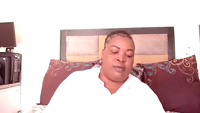 omalicha98 online show from 12-16-25, 08:18