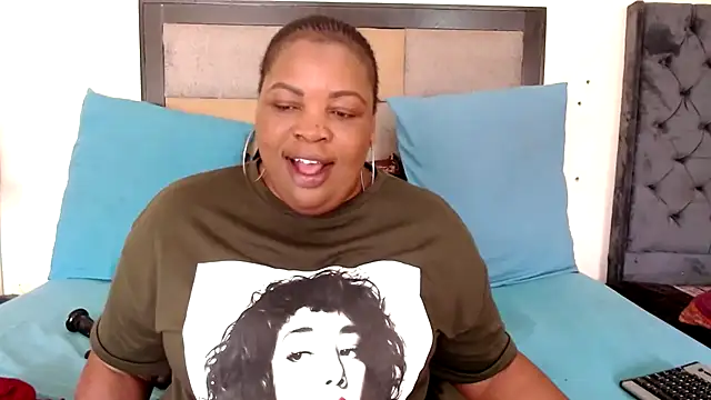 omalicha98 online show from 11-14-25, 07:23